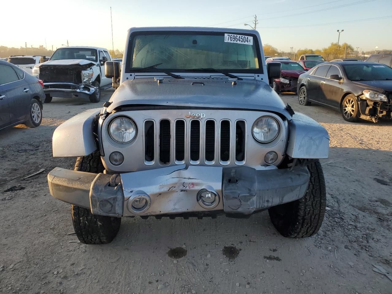 2016 Jeep Wrangler VIN 1C4BJWEG5GL159586 Copart auction photo, front end / minor dent/scratches damage thumbnail 5
