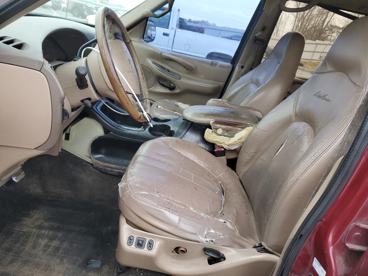 1997 Ford Expedition VIN 1FMEU17L1VLA93404 Copart auction photo, front end / undercarriage damage thumbnail 7