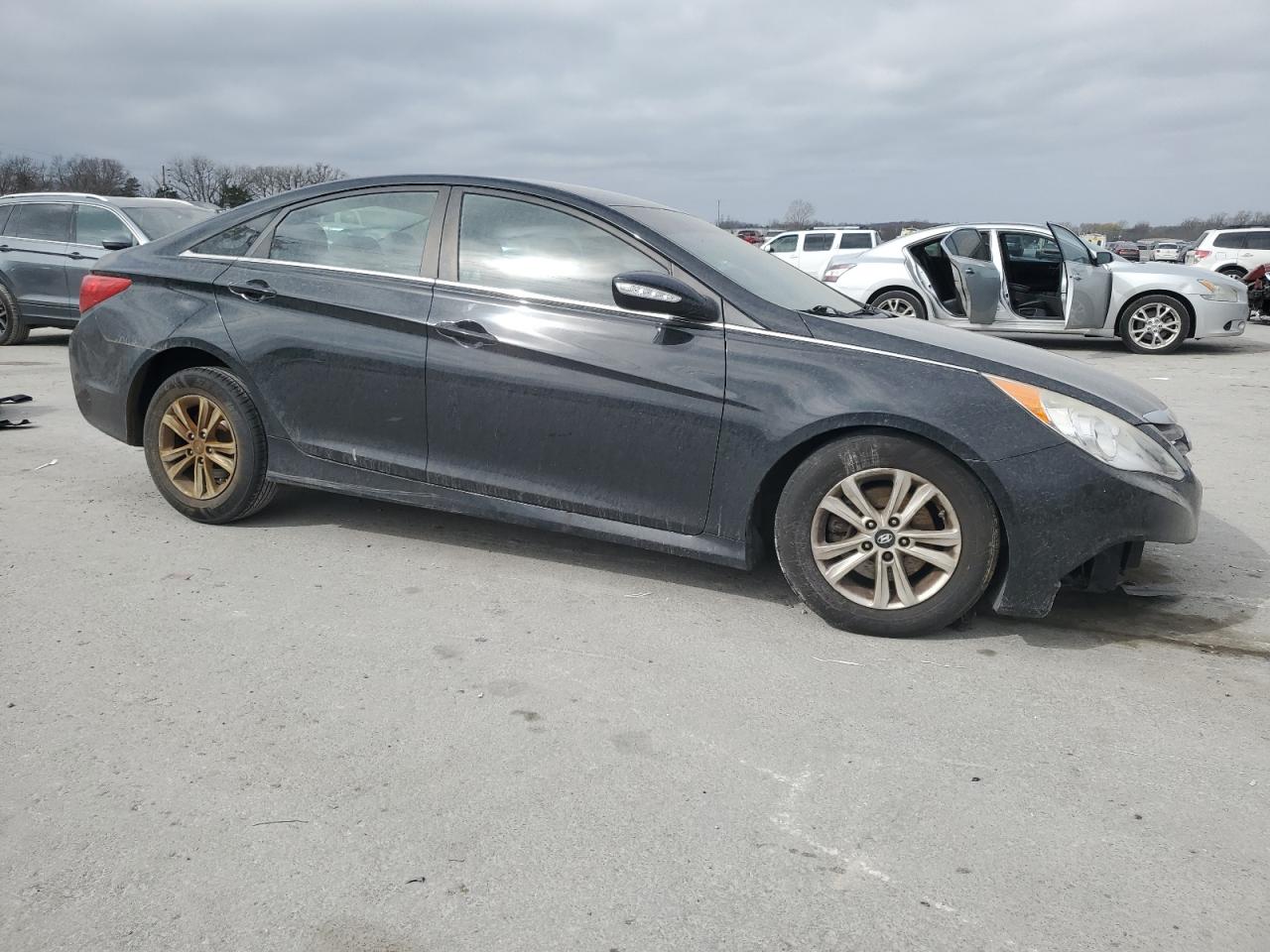 2014 Hyundai Sonata VIN 5NPEB4AC8EH897207 Copart auction photo, side / front end damage thumbnail 4