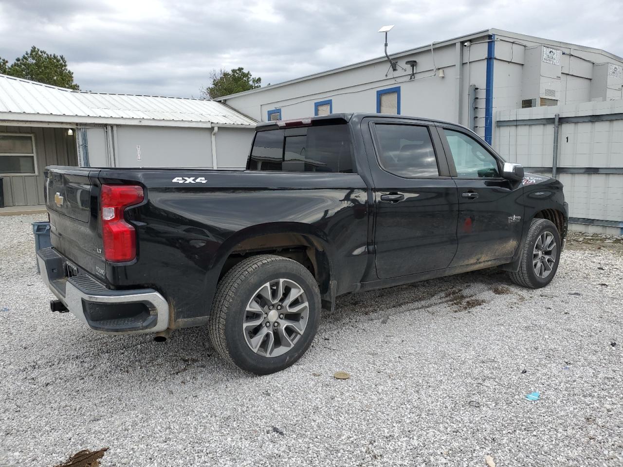 2021 Chevrolet Silverado VIN 3GCPWCED7MG313381 Copart auction photo, minor dent/scratches damage thumbnail 3