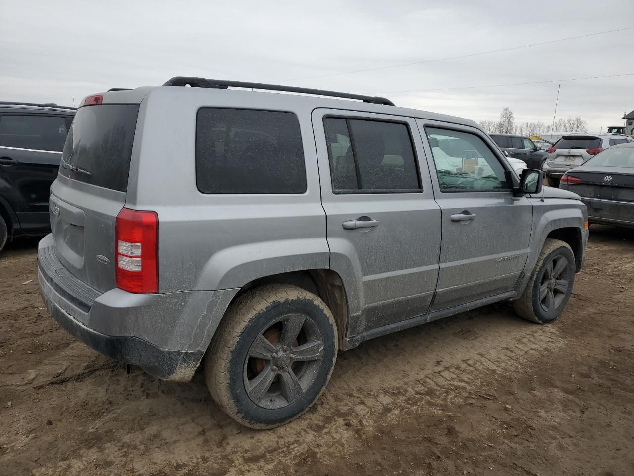 2014 Jeep Liberty (Patriot) VIN 1C4NJPFB4ED889261 Copart auction photo, front end / minor dent/scratches damage thumbnail 3