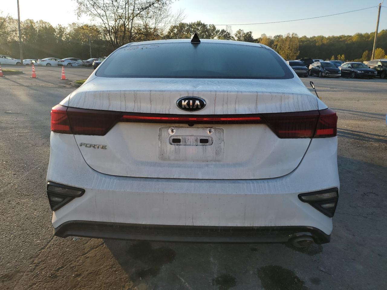 2021 KIA Forte VIN 3KPF24AD9ME411097 Copart auction photo, front end damage thumbnail 6