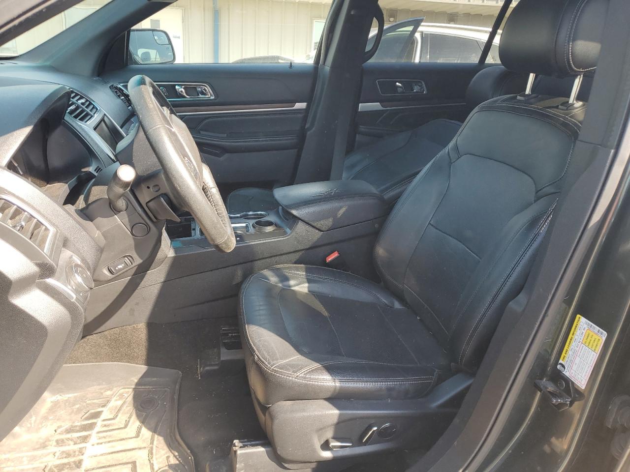 2016 Ford Explorer VIN 1FM5K7F86GGB87926 Copart auction photo, side / minor dent/scratches damage thumbnail 7