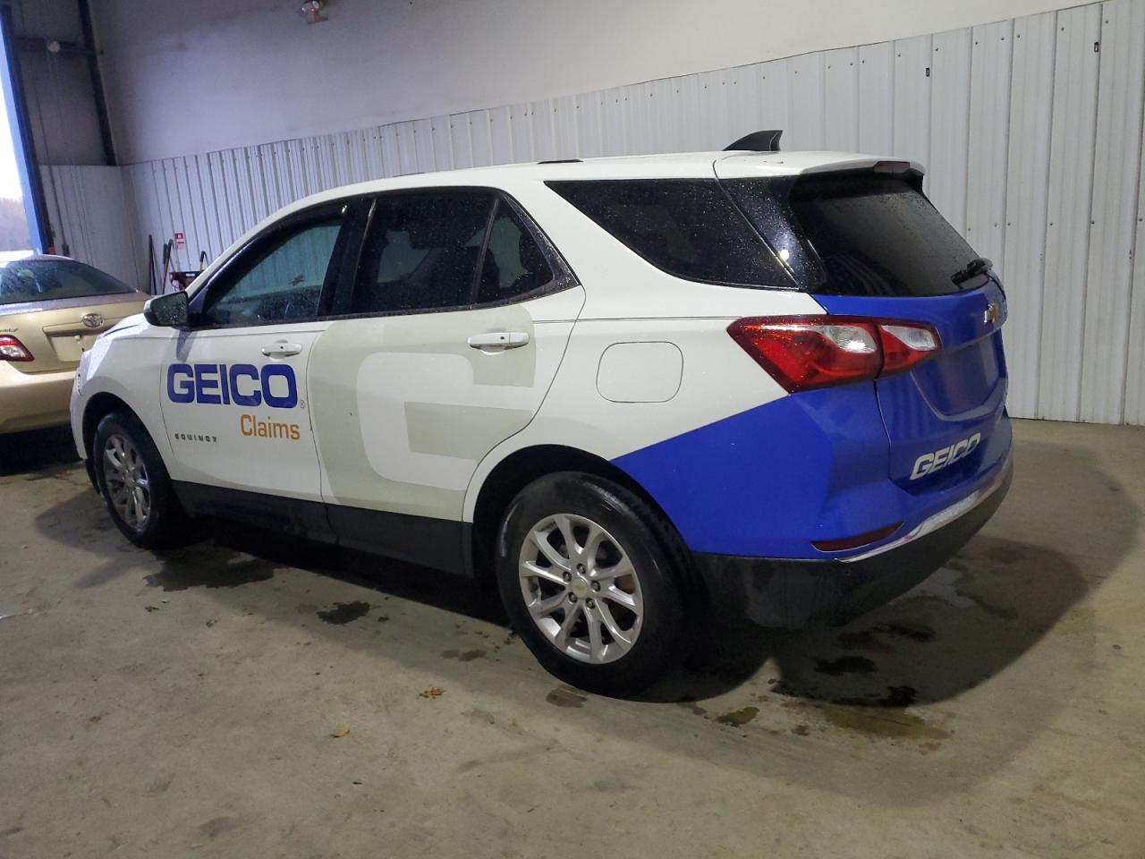 2019 Chevrolet Equinox VIN 3GNAXKEV2KL222875 Copart auction photo, front end damage thumbnail 2