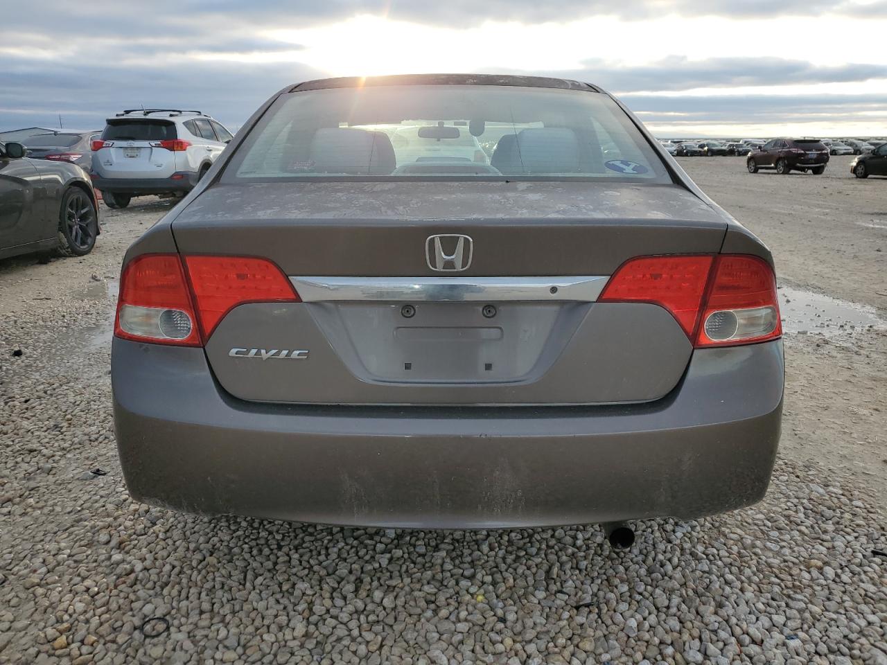 2009 Honda Civic VIN 19XFA16539E038925 Copart auction photo, all over damage thumbnail 6