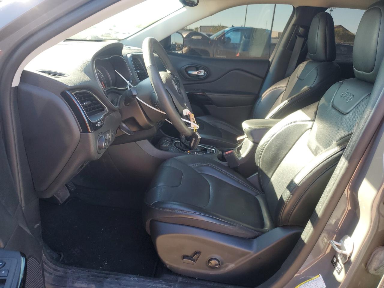 2023 Jeep Cherokee VIN 1C4PJMMB2PD110341 Copart auction photo, hail / minor dent/scratches damage thumbnail 7