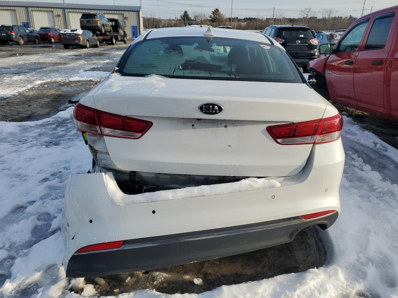 2018 KIA Optima VIN 5XXGT4L30JG183323 Copart auction photo, front end / rear end damage thumbnail 6