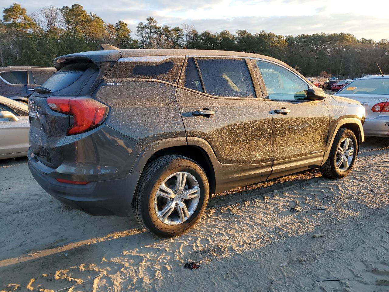 2018 GMC Terrain VIN 3GKALMEV7JL340794 Copart auction photo, front end damage thumbnail 3