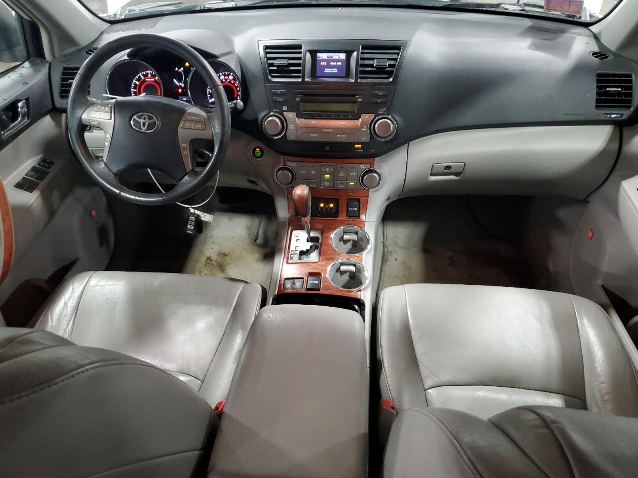 2010 Toyota Highlander VIN 5TDDK3EH3AS030068 Copart auction photo, front end damage thumbnail 8