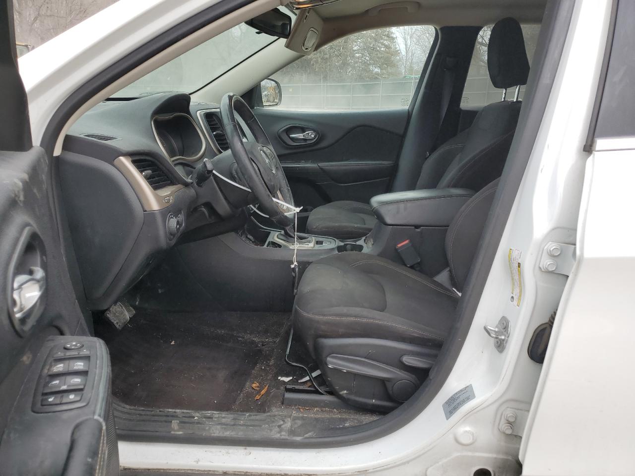 2017 Jeep Grand Cherokee VIN 1C4PJLCB6HW534302 Copart auction photo, minor dent/scratches damage thumbnail 7