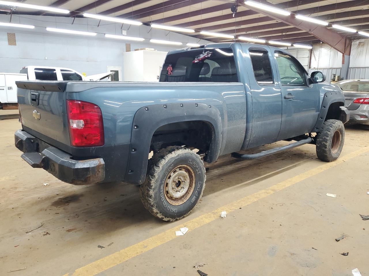 2009 Chevrolet Silverado VIN 1GCEK290X9Z285037 Copart auction photo, all over damage thumbnail 3