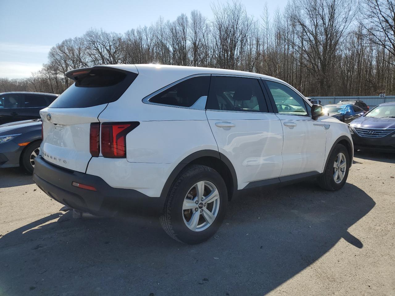 2021 KIA Sorento VIN 5XYRG4LC3MG019853 Copart auction photo, side / rear end damage thumbnail 3