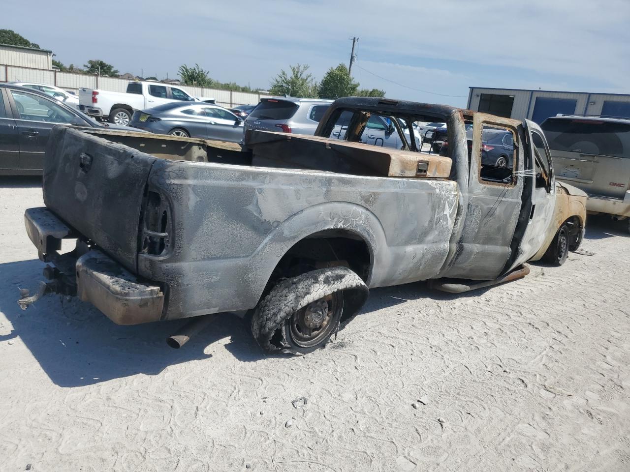 2012 Ford F250 VIN 1FT7X2A65CED15568 Copart auction photo, burn - engine / burn damage thumbnail 3