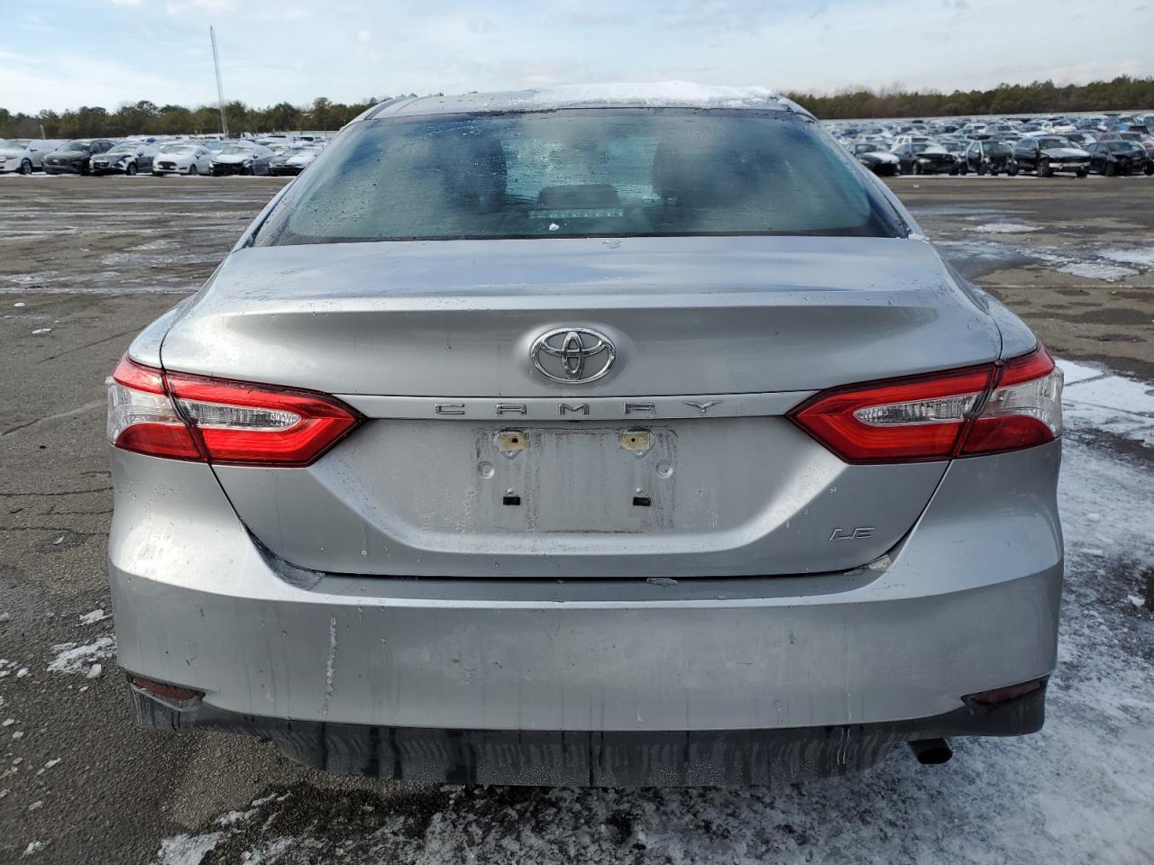 2018 Toyota Camry VIN 4T1B11HK3JU566581 Copart auction photo, front end / minor dent/scratches damage thumbnail 6