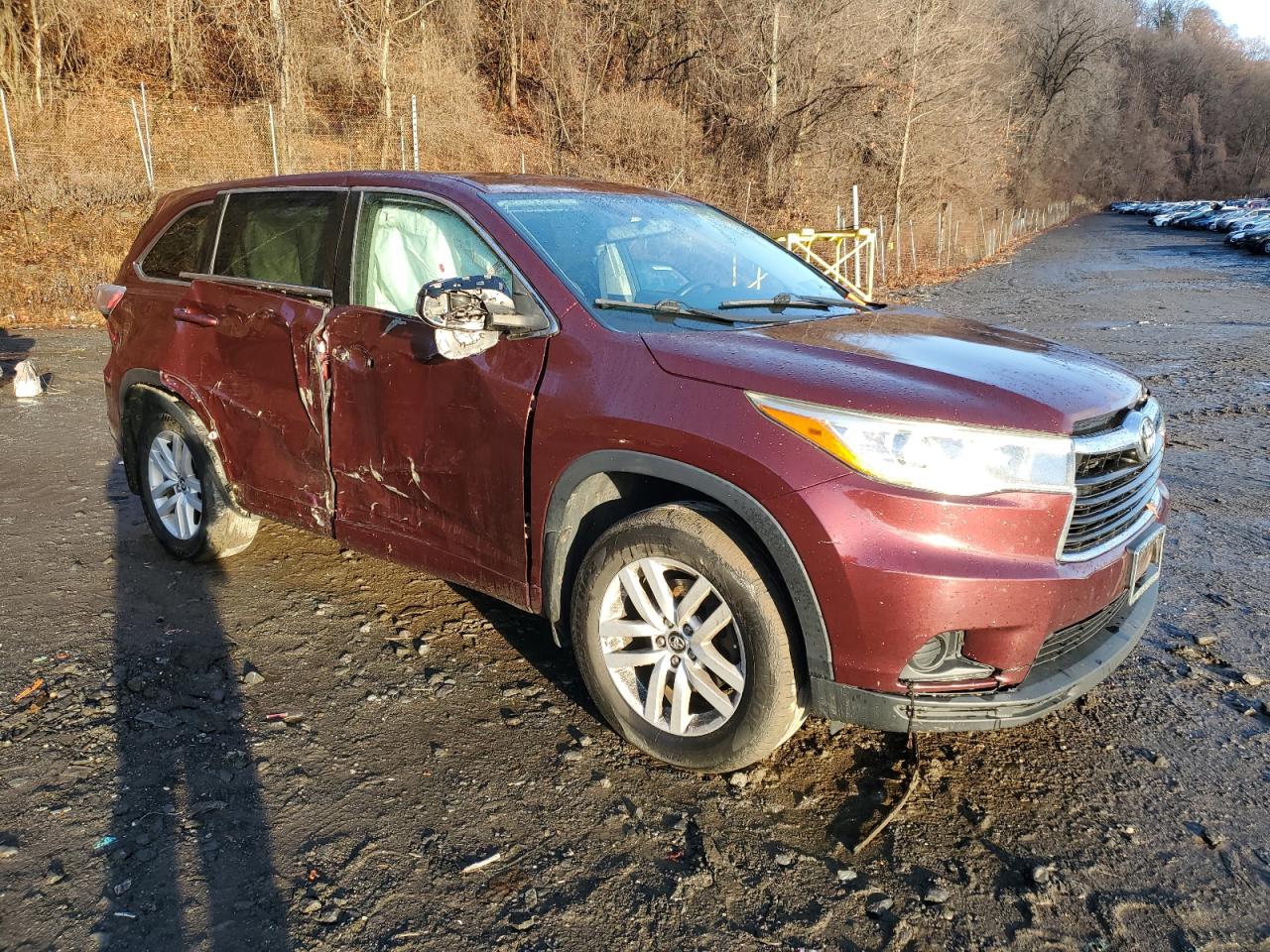 2016 Toyota Highlander VIN 5TDBKRFH2GS315443 Copart auction photo, all over / side damage thumbnail 4