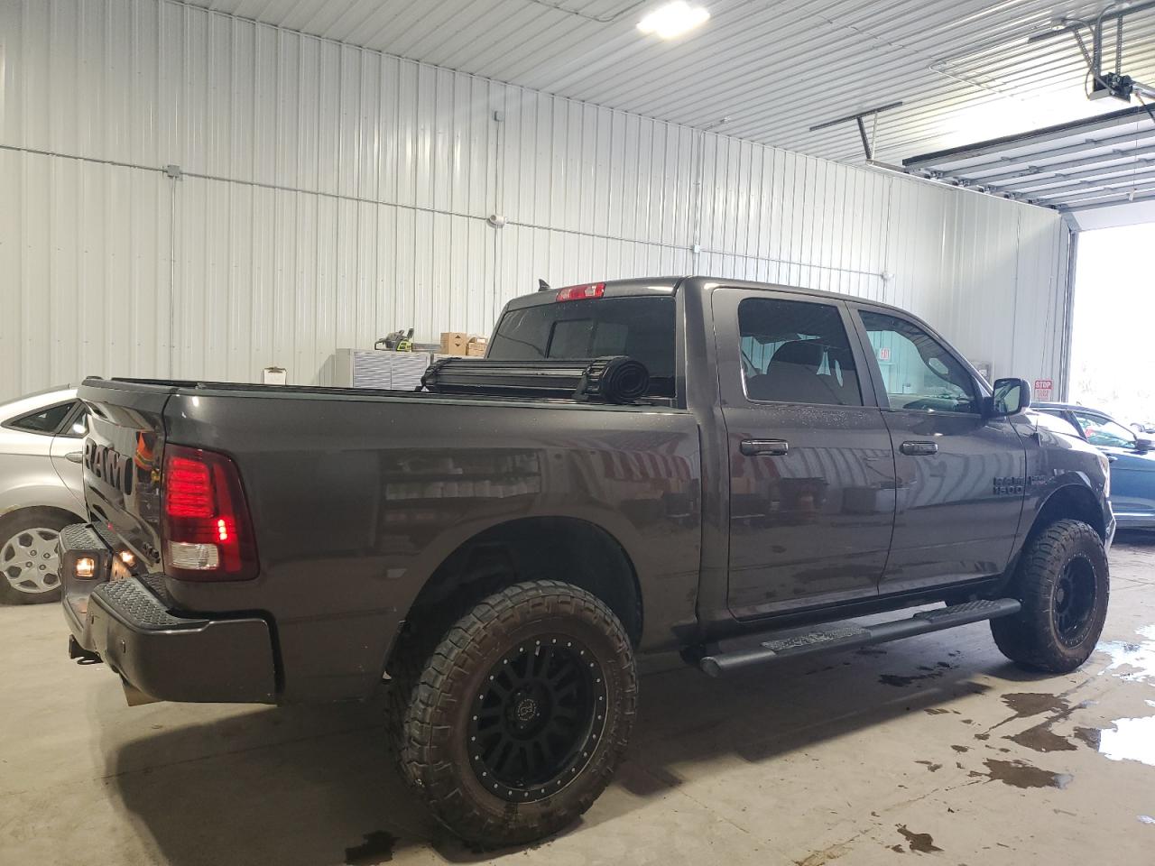 2018 RAM 1500 VIN 1C6RR7MT8JS241179 Copart auction photo, front end / side damage thumbnail 3