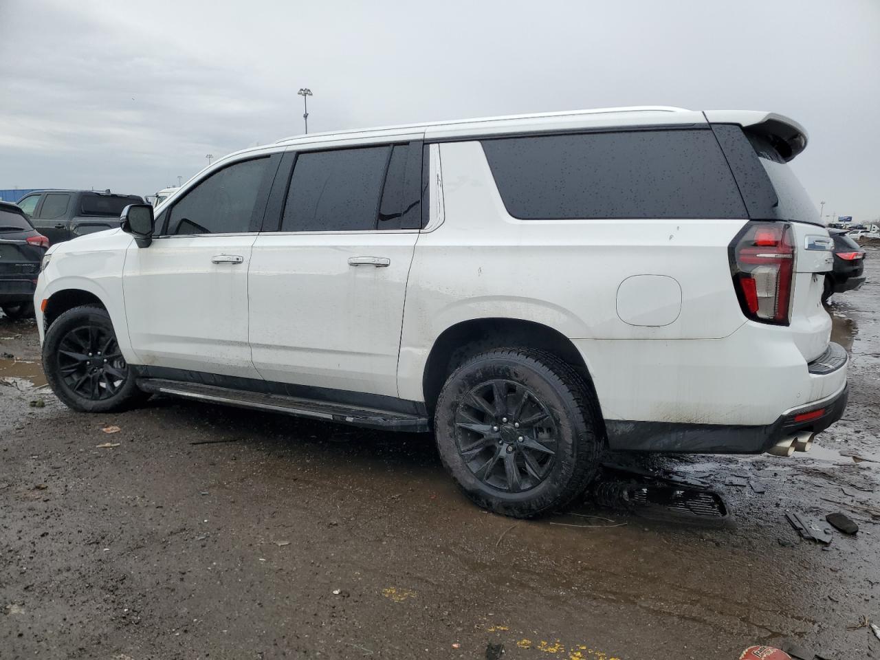 2021 Chevrolet Suburban VIN 1GNSCFKD9MR284417 Copart auction photo, front end damage thumbnail 2
