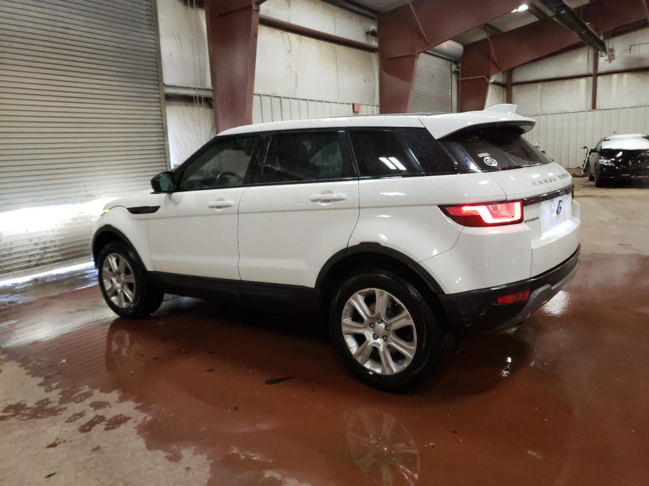 2018 Land Rover Range Rover VIN SALVP2RX3JH295247 Copart auction photo, side / front end damage thumbnail 2