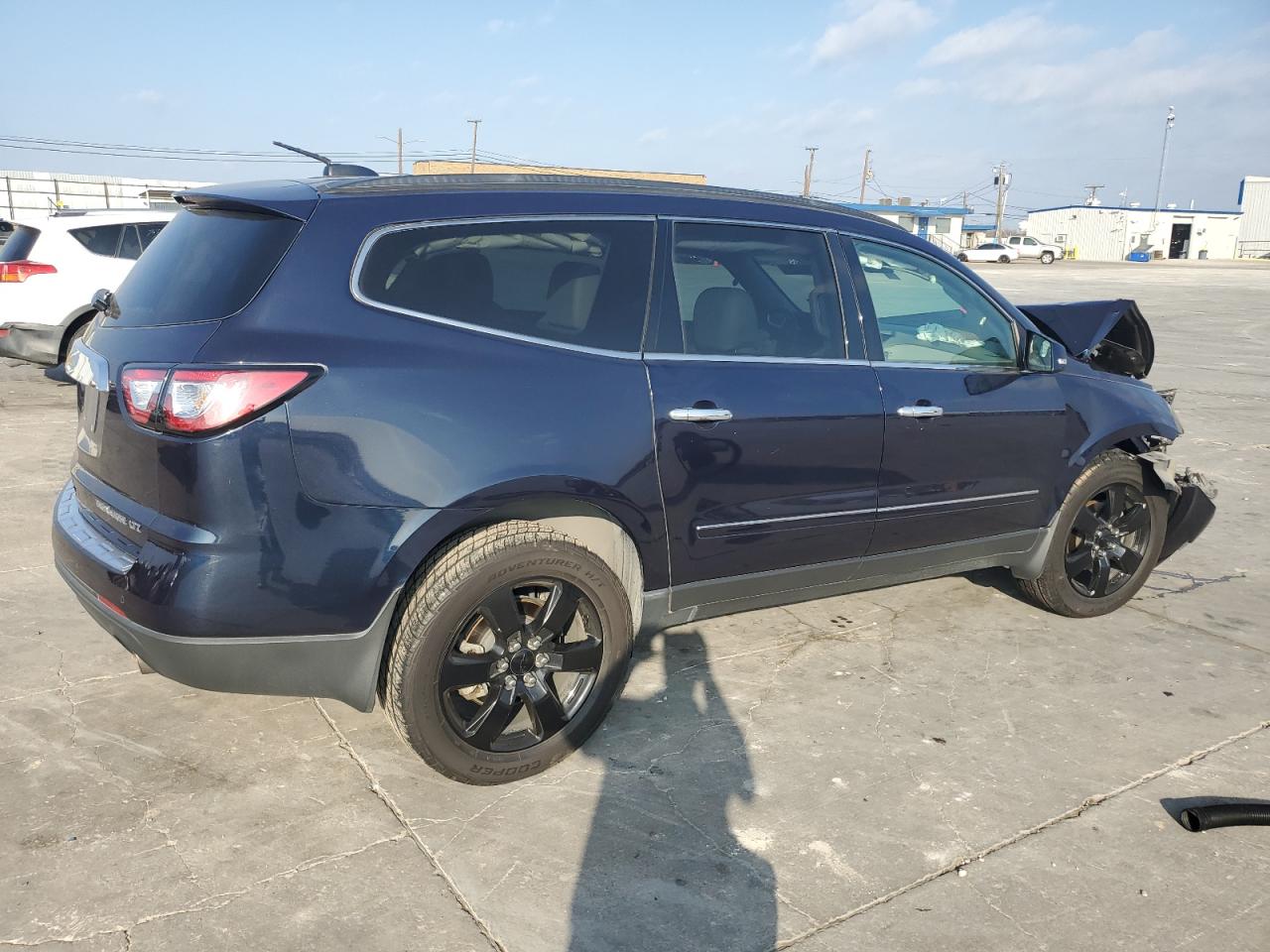 2016 Chevrolet Traverse VIN 1GNKRJKD8GJ302801 Copart auction photo, front end damage thumbnail 3