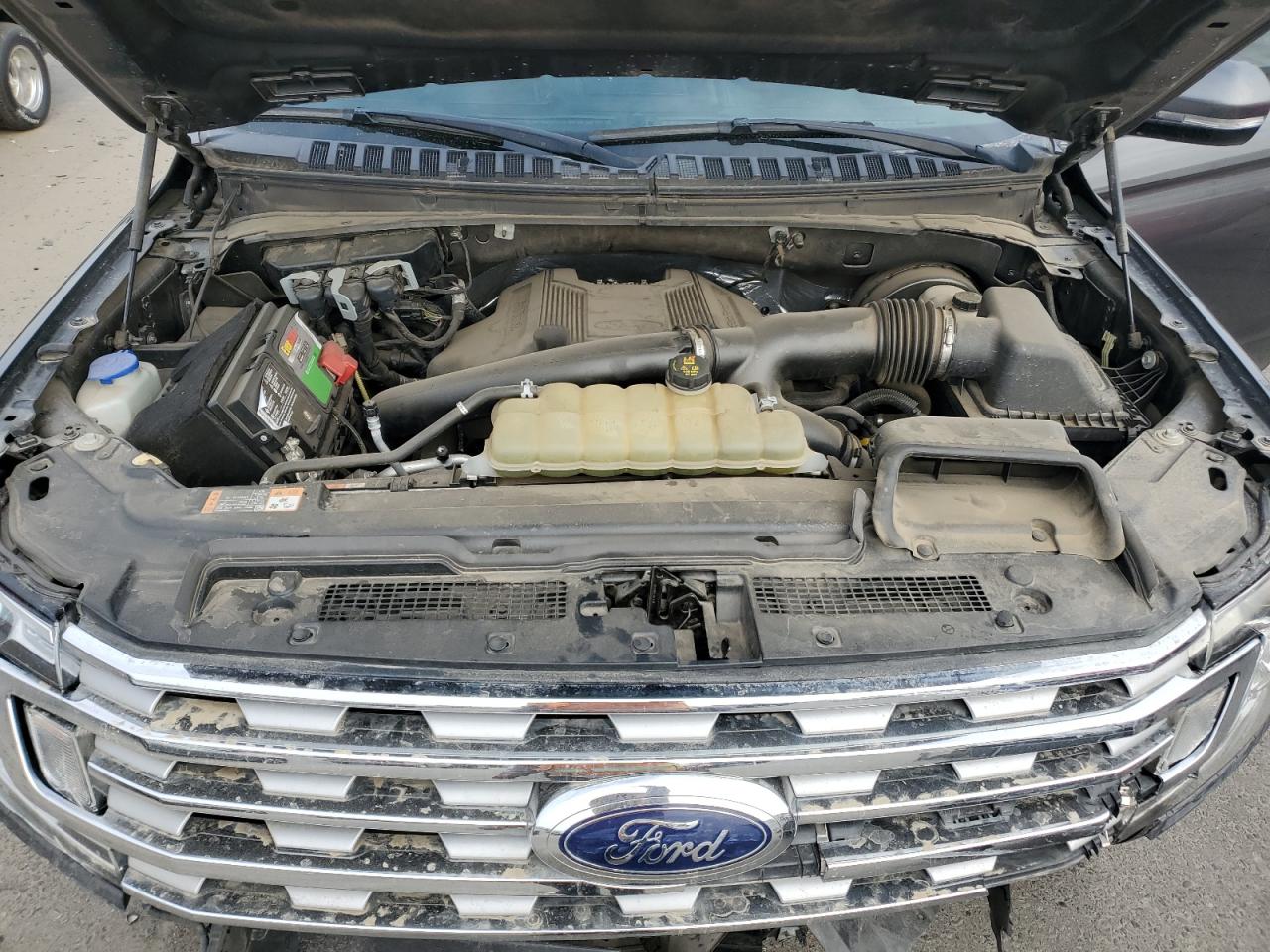2020 Ford Expedition VIN 1FMJK1KT1LEA21809 Copart auction photo, front end / side damage thumbnail 12
