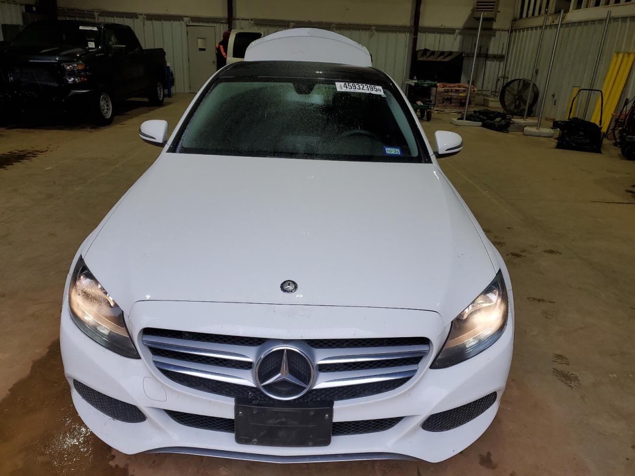 2016 Mercedes-Benz C-klasse VIN 55SWF4JB7GU166218 Copart auction photo, rear end / minor dent/scratches damage thumbnail 5