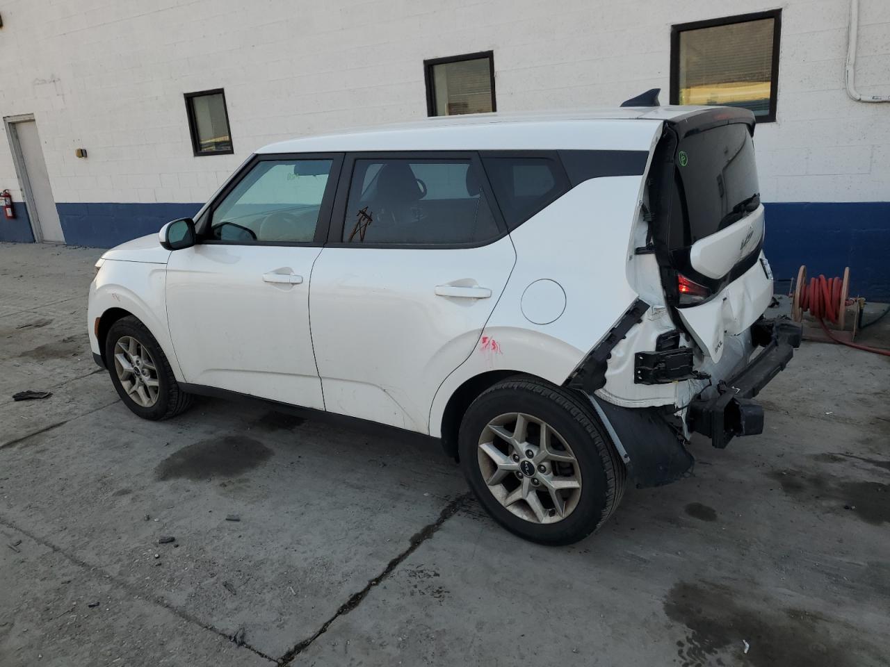 2023 KIA Soul VIN KNDJ23AU7P7870654 Copart auction photo, rear end damage thumbnail 2