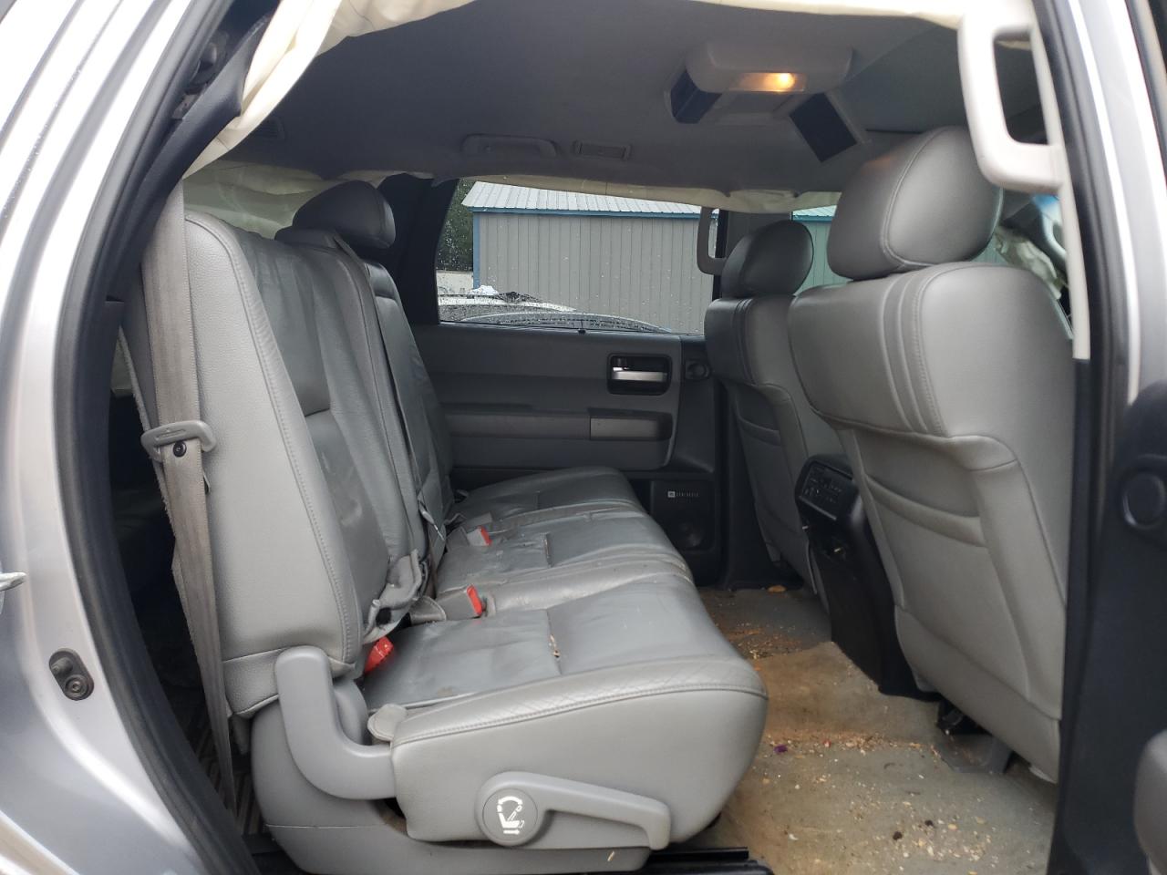 2010 Toyota Sequoia VIN 5TDJW5G14AS027716 Copart auction photo, front end / rear end damage thumbnail 11