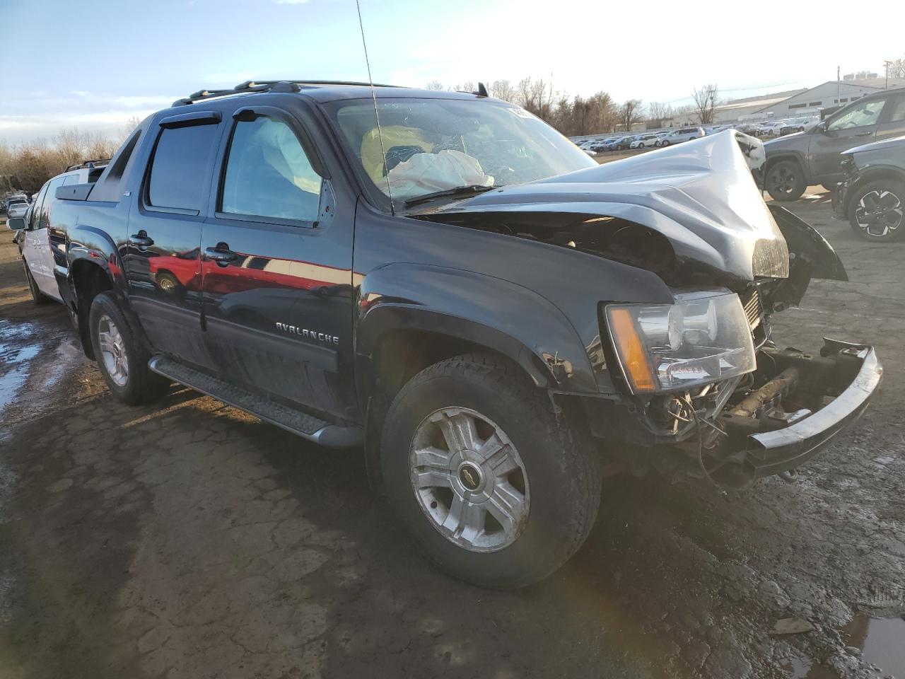 2010 Chevrolet Avalanche VIN 3GNVKFE07AG206416 Copart auction photo, front end damage thumbnail 4