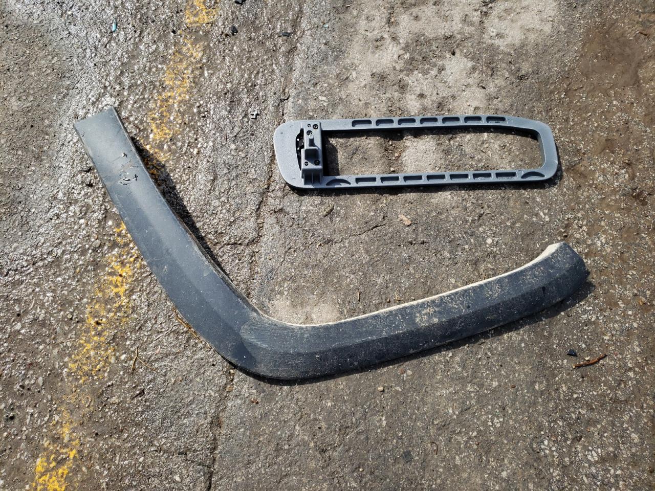 2015 Jeep Cherokee VIN 1C4PJMBS8FW688871 Copart auction photo, rollover damage thumbnail 13