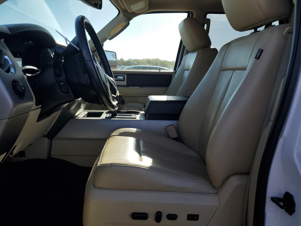 2015 Ford Expedition VIN 1FMJK1JT5FEF45308 Copart auction photo, front end / minor dent/scratches damage thumbnail 7