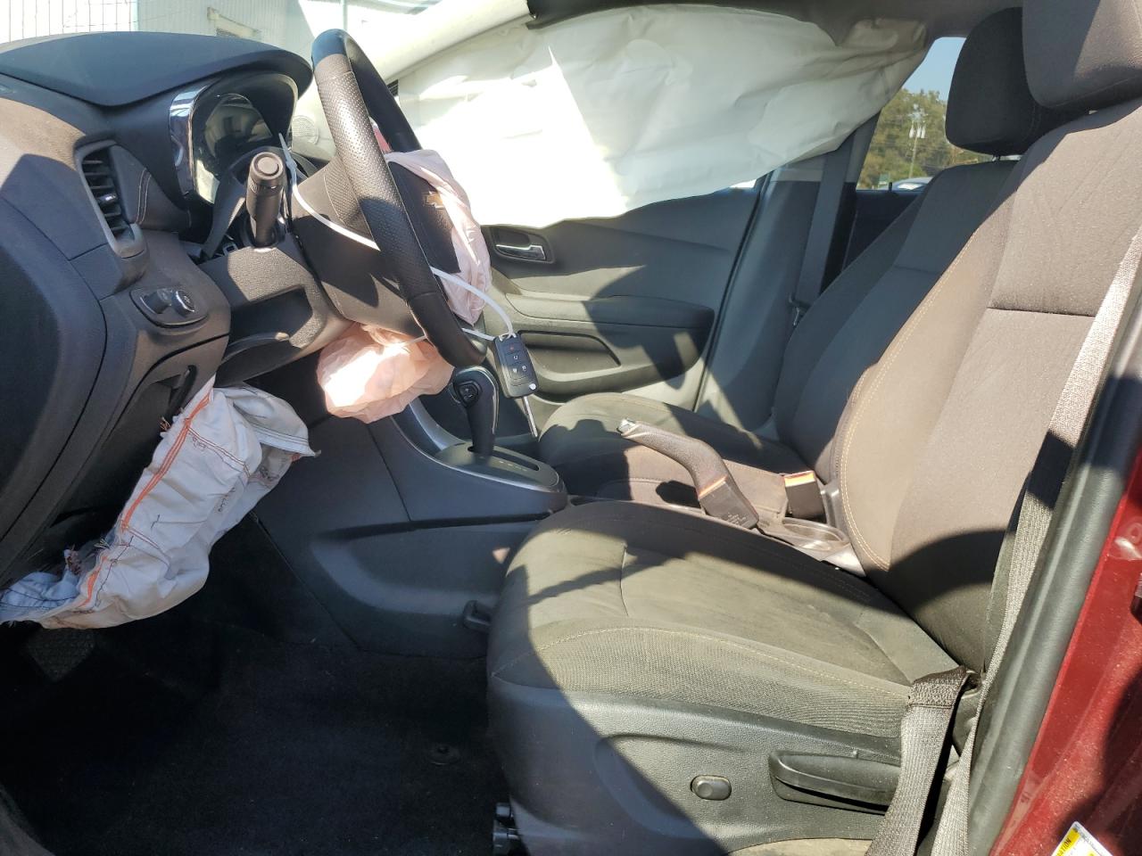 2017 Chevrolet Trax VIN 3GNCJLSB5HL259194 Copart auction photo, front end damage thumbnail 7