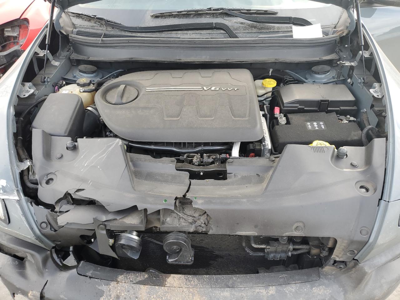 2015 Jeep Cherokee VIN 1C4PJMBS8FW673304 Copart auction photo, front end damage thumbnail 13