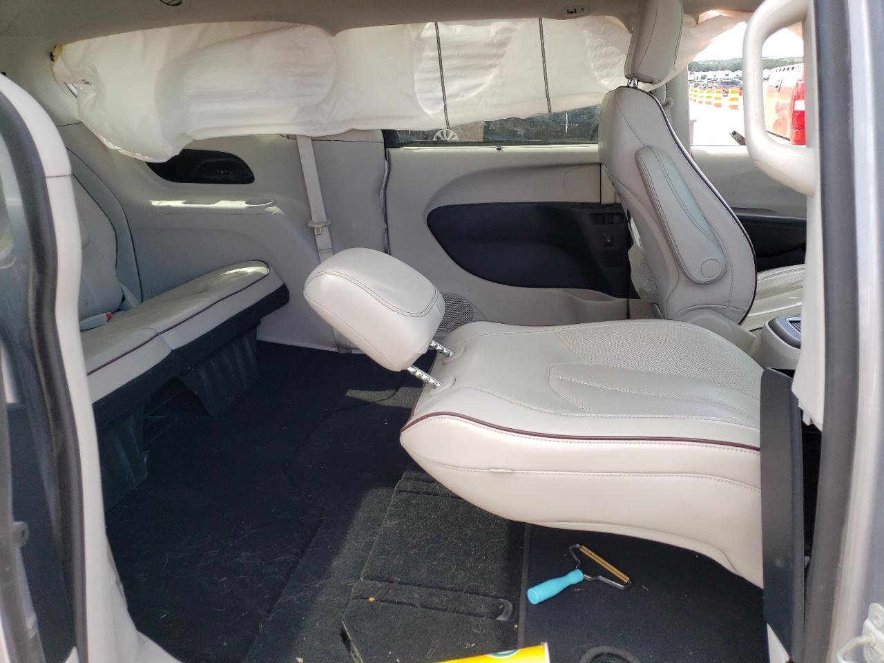 2020 Chrysler Pacifica VIN 2C4RC1GGXLR269429 Copart auction photo, all over / hail damage thumbnail 12