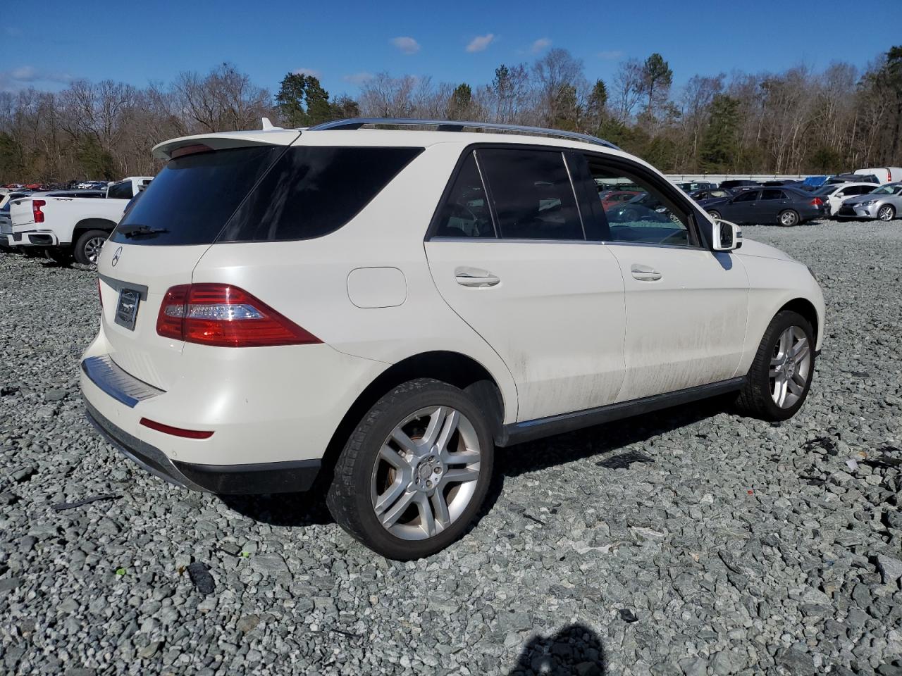 2014 Mercedes-Benz M-klasse VIN 4JGDA5JB8EA411011 Copart auction photo, side / minor dent/scratches damage thumbnail 3