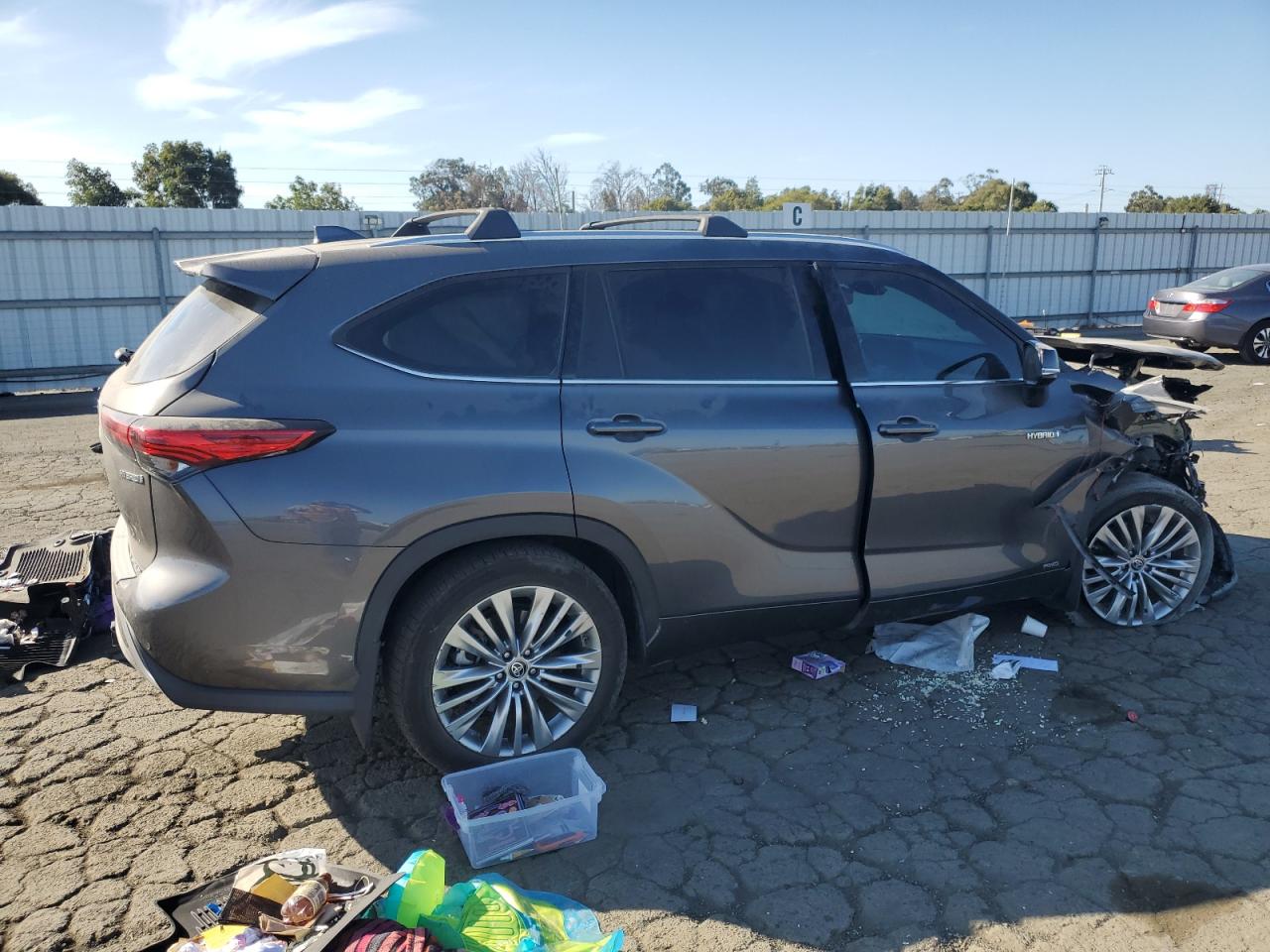 2021 Toyota Highlander VIN 5TDEBRCH9MS029814 Copart auction photo, front end damage thumbnail 3