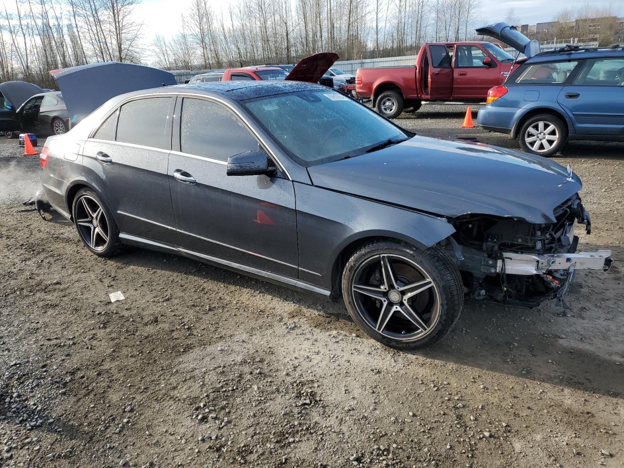 2010 Mercedes-Benz E-klasse VIN WDDHF8HB3AA122052 Copart auction photo, front end damage thumbnail 4