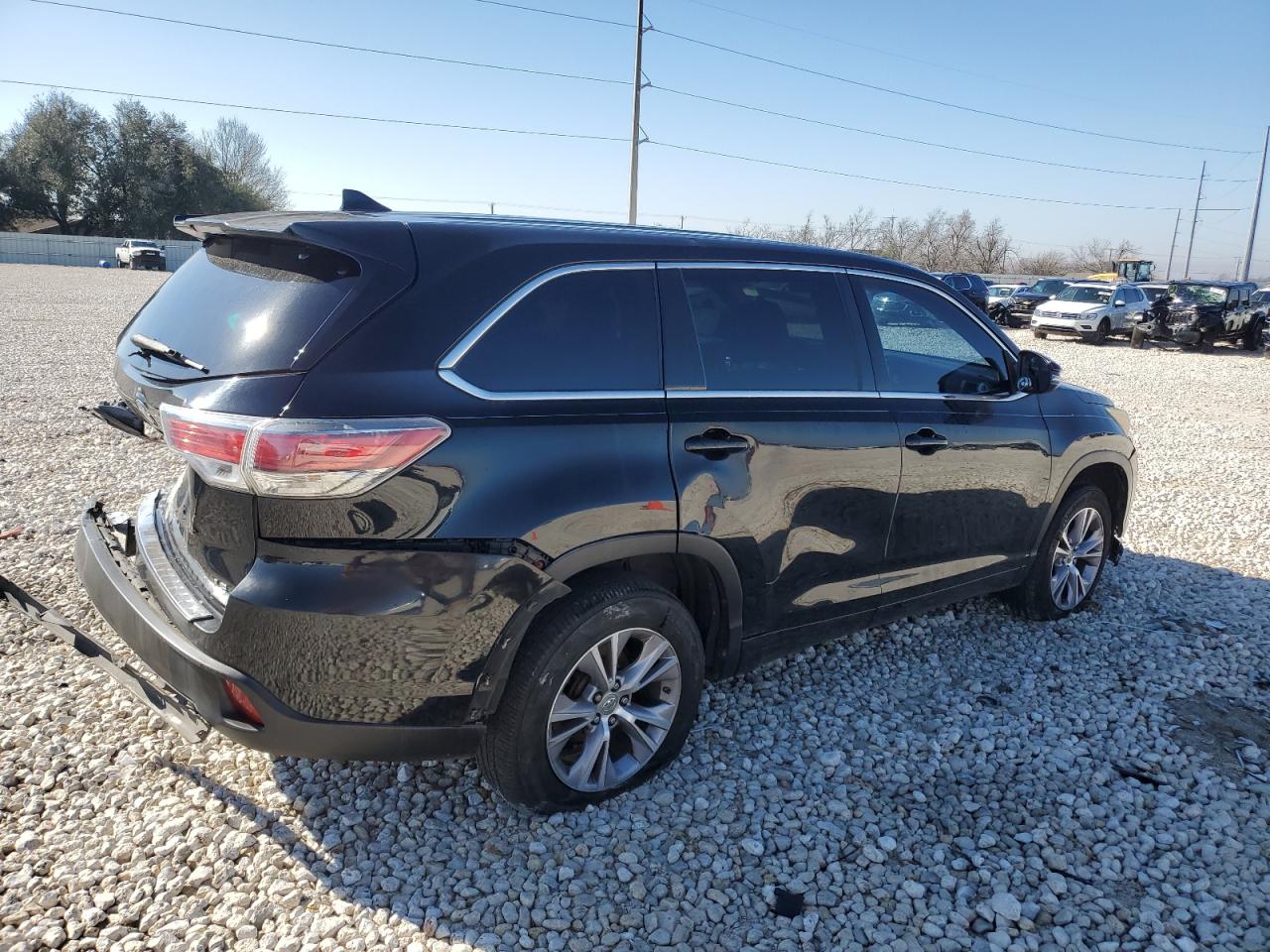 2015 Toyota Highlander VIN 5TDZKRFH8FS055630 Copart auction photo, rear end / frame damage damage thumbnail 3