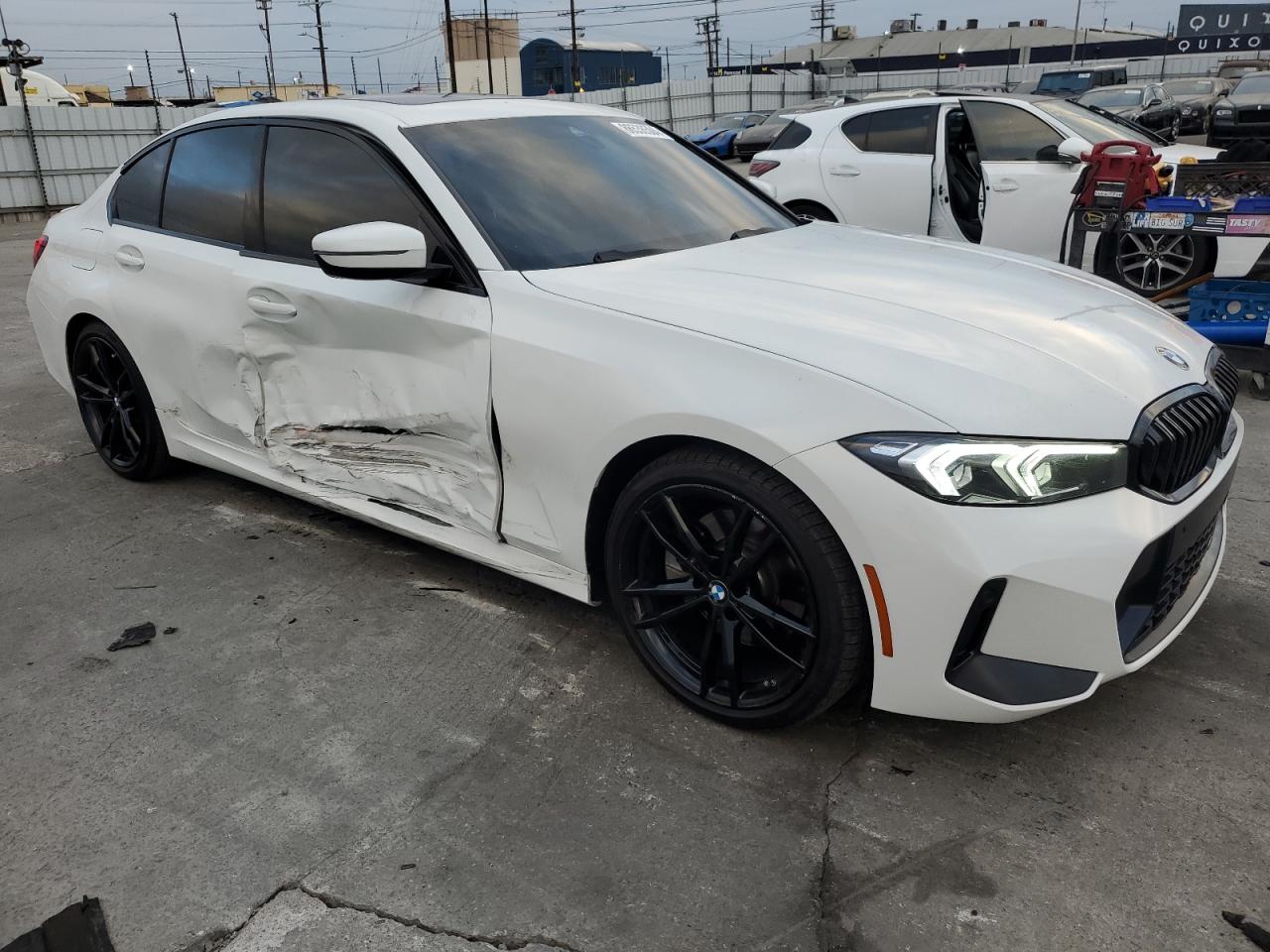 2024 BMW 3er VIN 3MW69FF00R8E03664 Copart auction photo, all over damage thumbnail 4