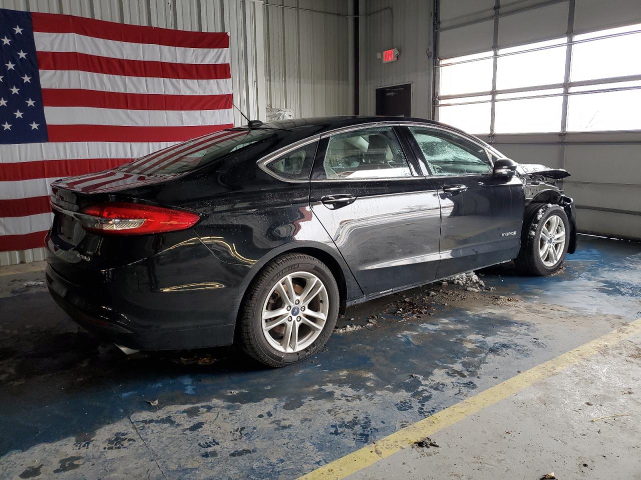 2018 Ford Fusion VIN 3FA6P0LU7JR134001 Copart auction photo, front end / side damage thumbnail 3