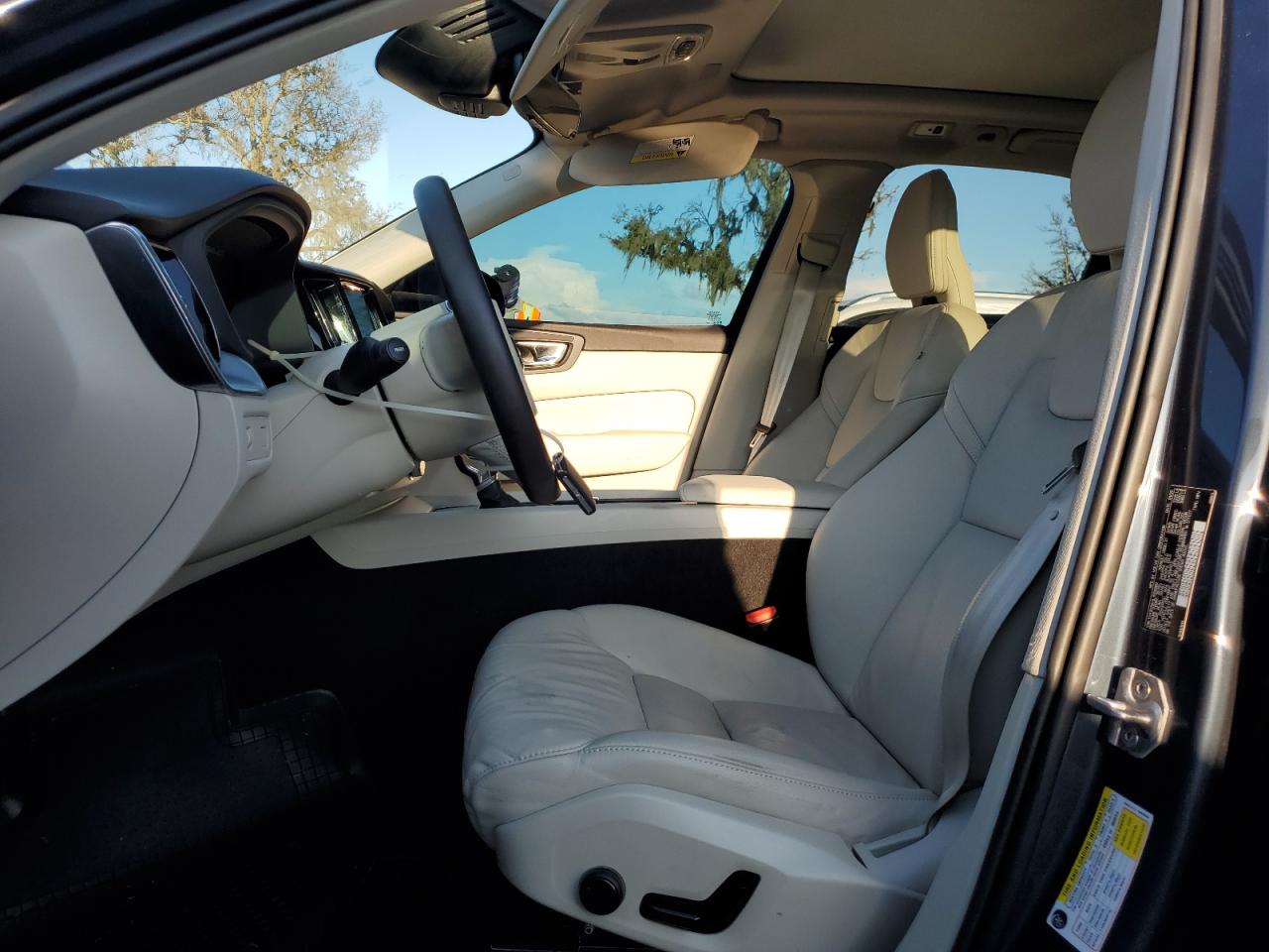 2020 Volvo XC60 VIN YV4102DK1L1550069 Copart auction photo, water/flood damage thumbnail 7