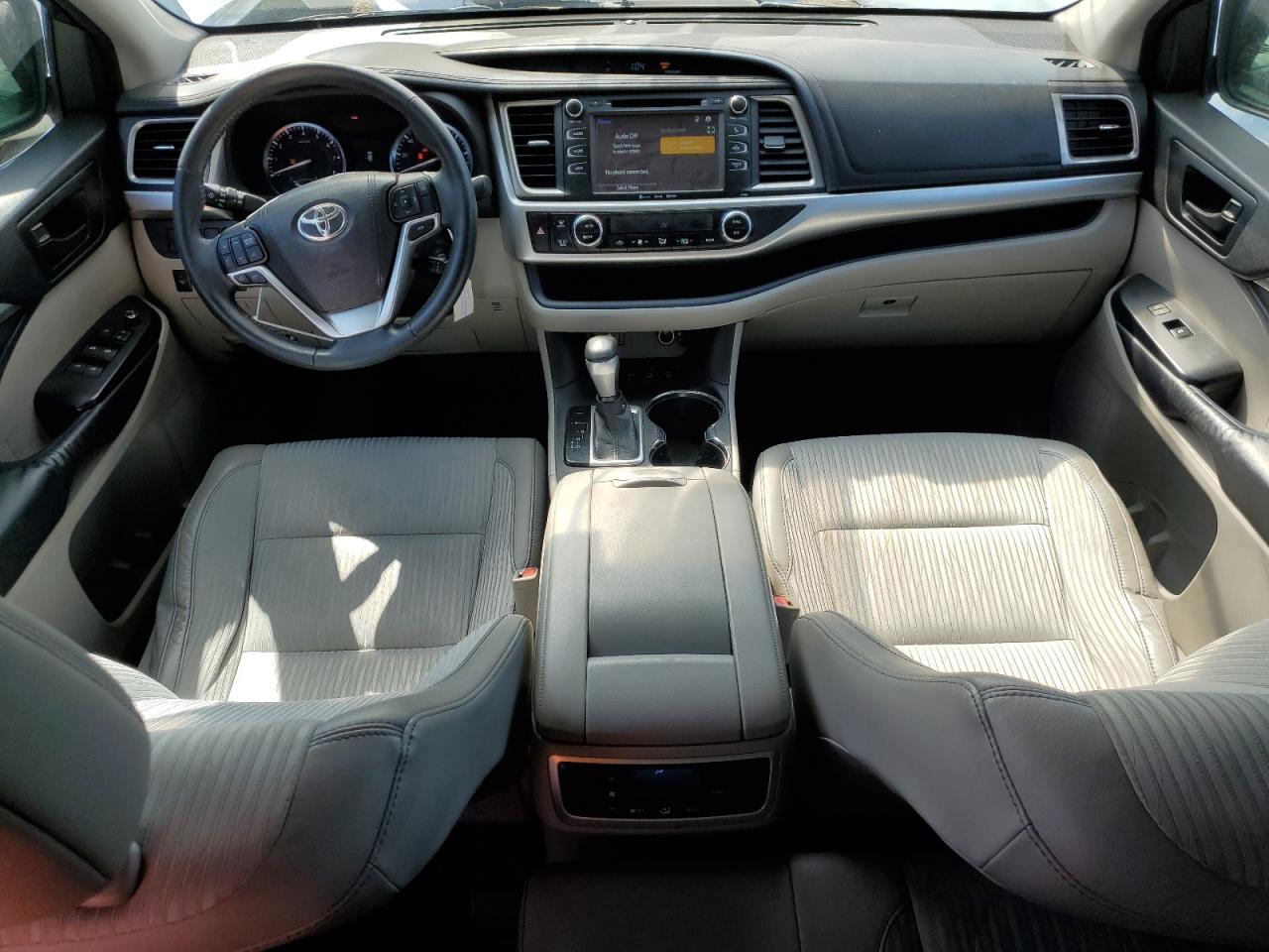 2016 Toyota Highlander VIN 5TDBKRFH0GS281325 Copart auction photo, front end damage thumbnail 8