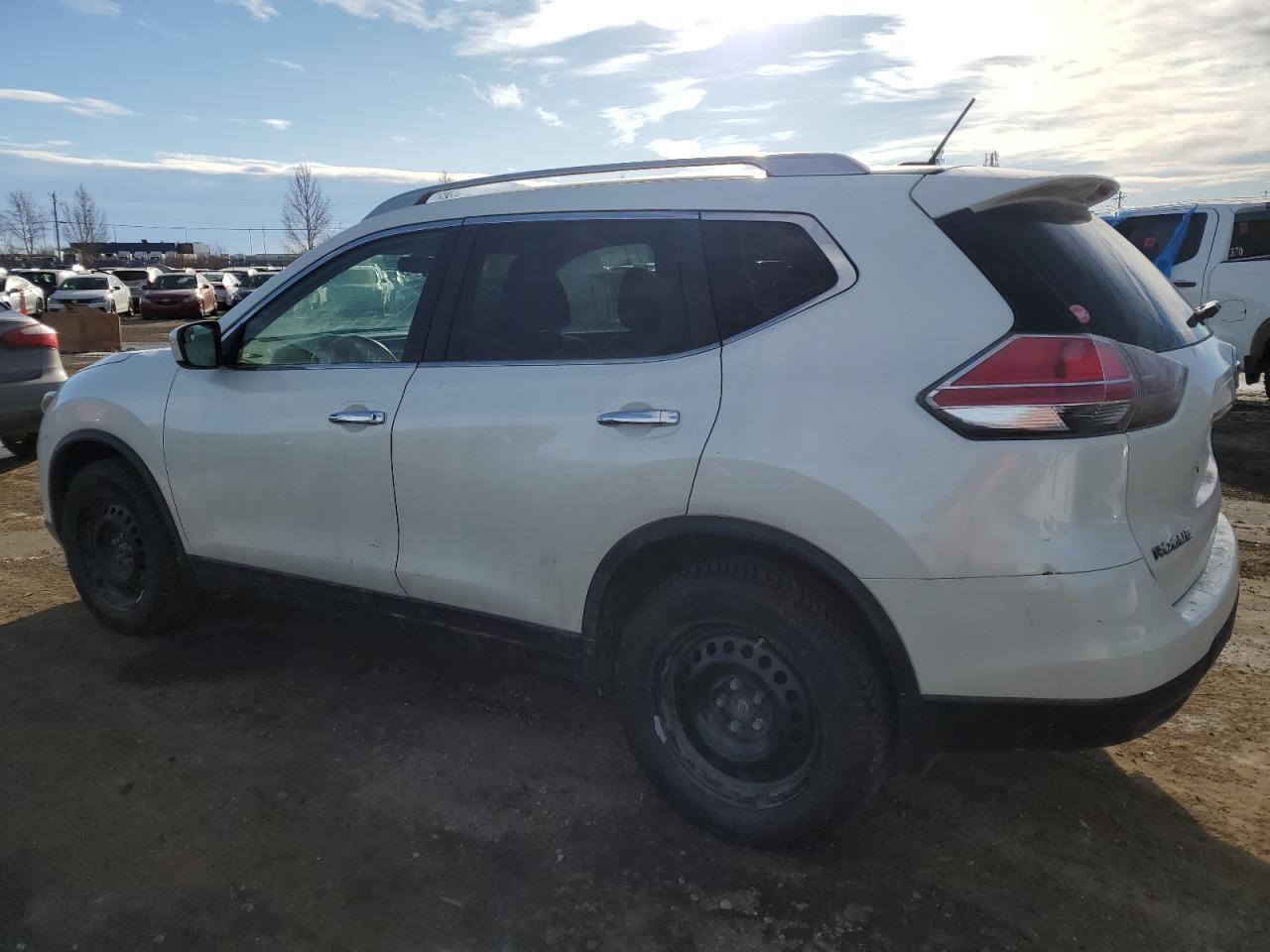 2015 Nissan Rogue VIN 5N1AT2MV4FC845921 Copart auction photo, hail / minor dent/scratches damage thumbnail 2
