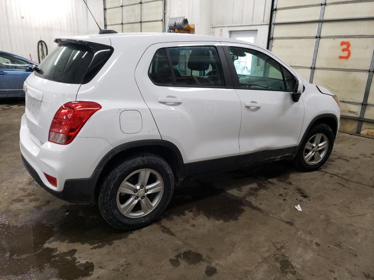 2018 Chevrolet Trax VIN 3GNCJNSB9JL235983 Copart auction photo, front end / undercarriage damage thumbnail 3