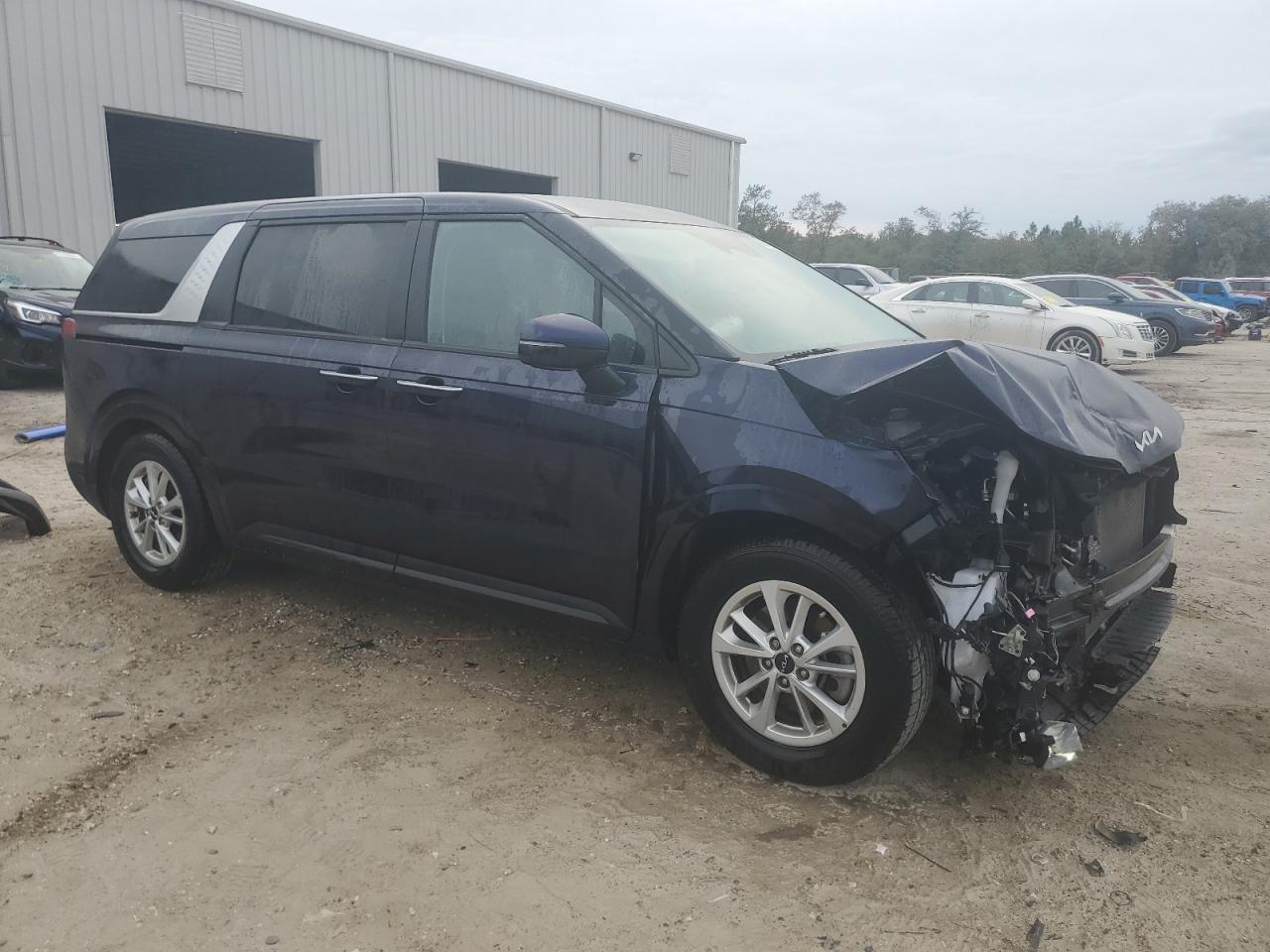 2022 KIA Carnival VIN KNDNB4H3XN6122844 Copart auction photo, front end damage thumbnail 4