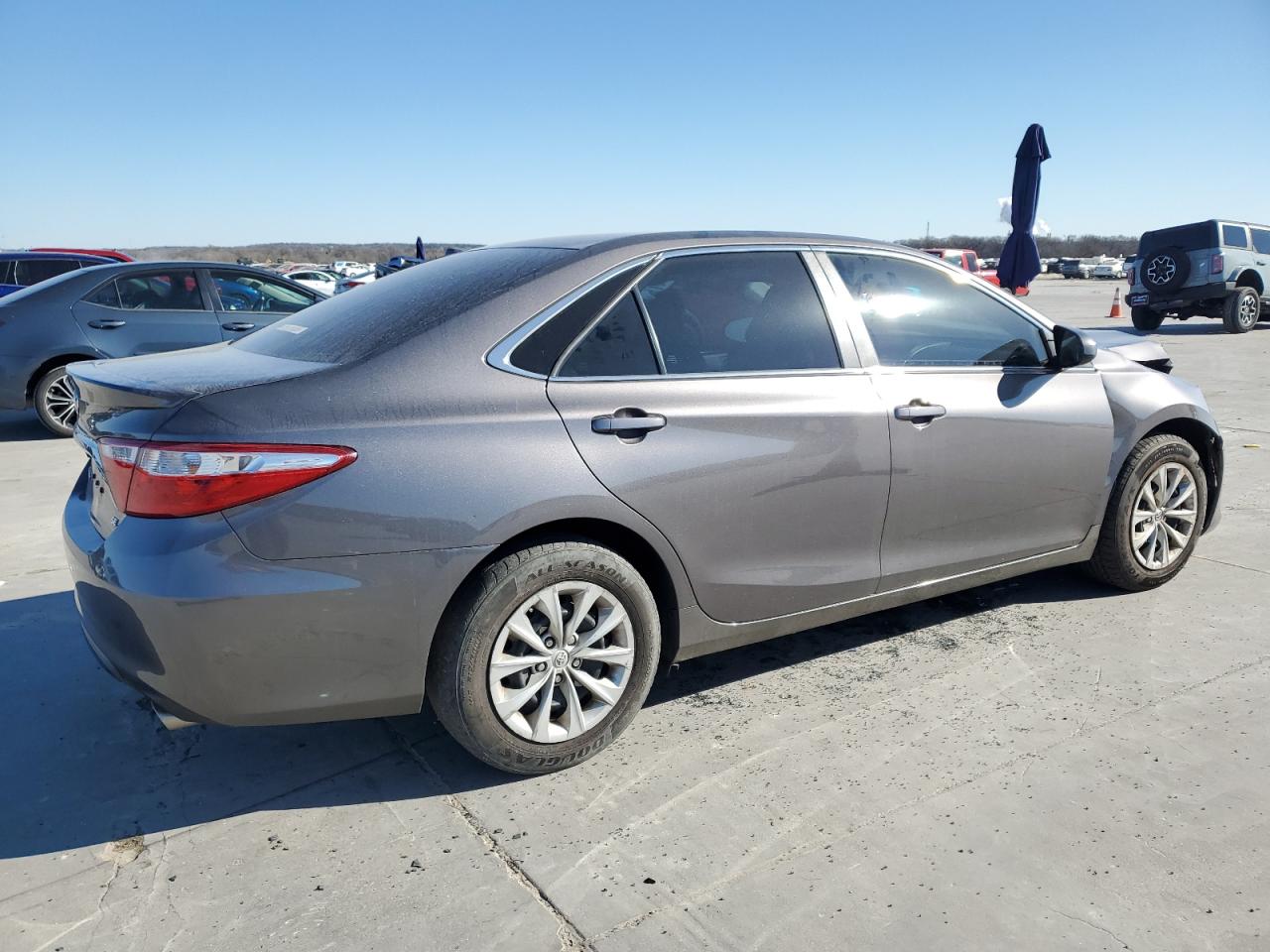 2017 Toyota Camry VIN 4T1BF1FK9HU333786 Copart auction photo, front end damage thumbnail 3