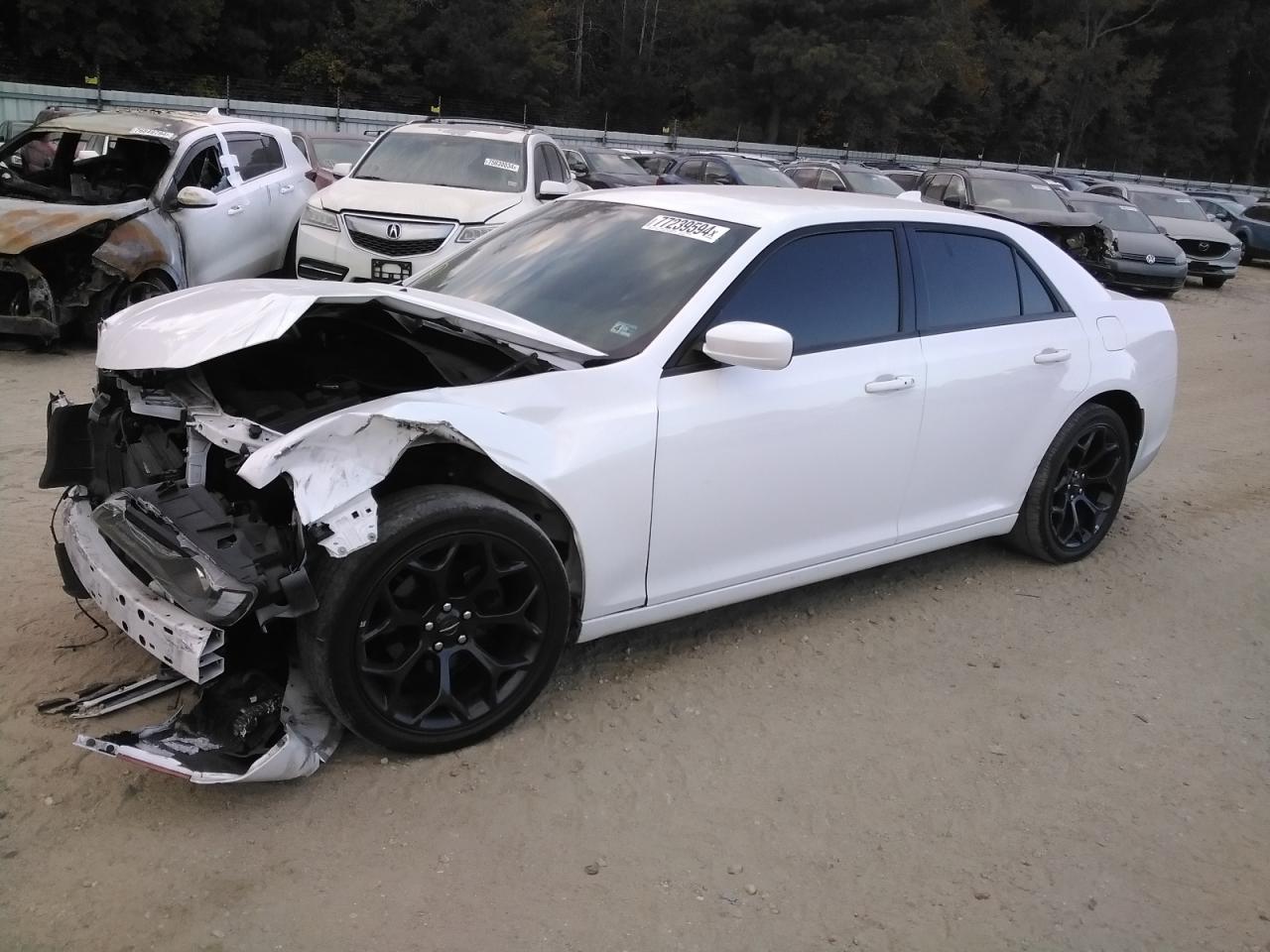 2019 Chrysler 300 VIN 2C3CCABG8KH585532