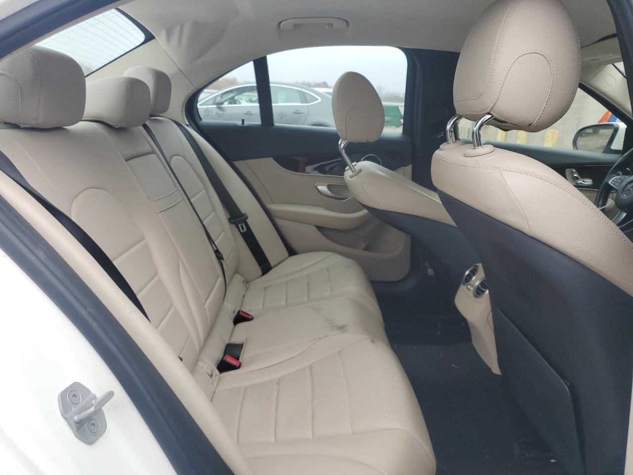 2015 Mercedes-Benz C-klasse VIN 55SWF4JB6FU096399 Copart auction photo, front end / minor dent/scratches damage thumbnail 10