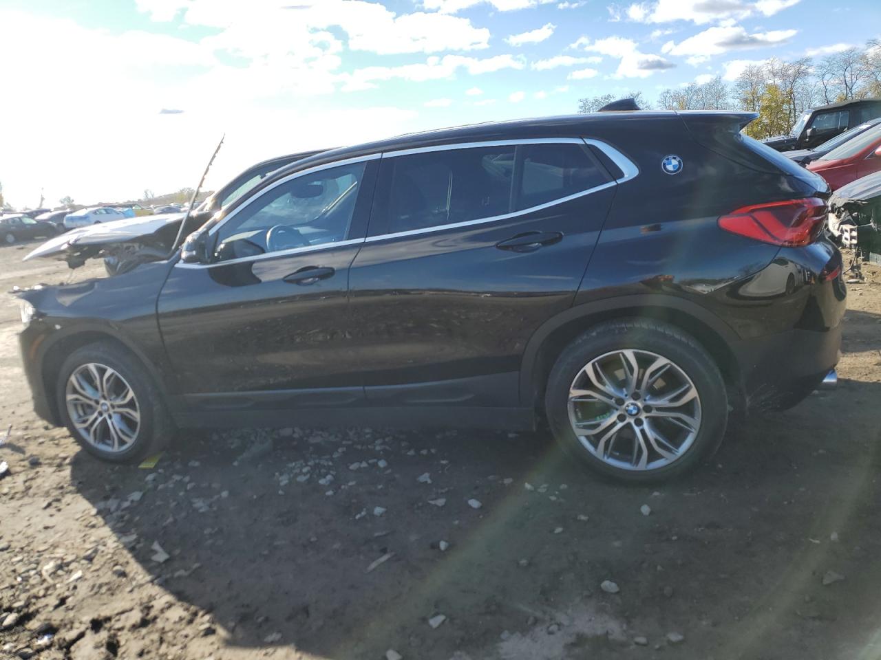 2019 BMW X2 VIN WBXYJ5C51KEF83761 Copart auction photo, front end / minor dent/scratches damage thumbnail 2