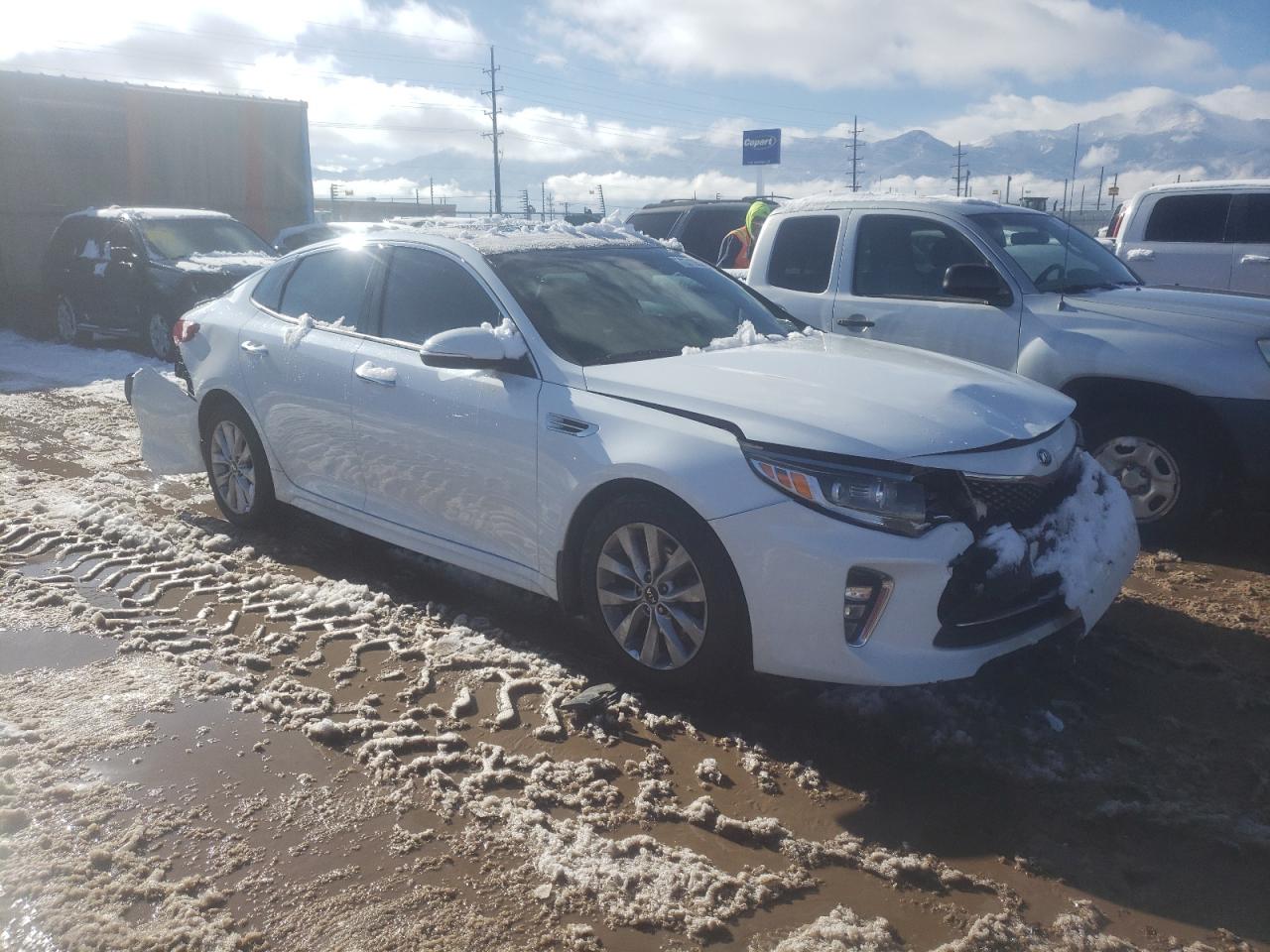 2018 KIA Optima VIN 5XXGT4L32JG237995 Copart auction photo, all over damage thumbnail 4