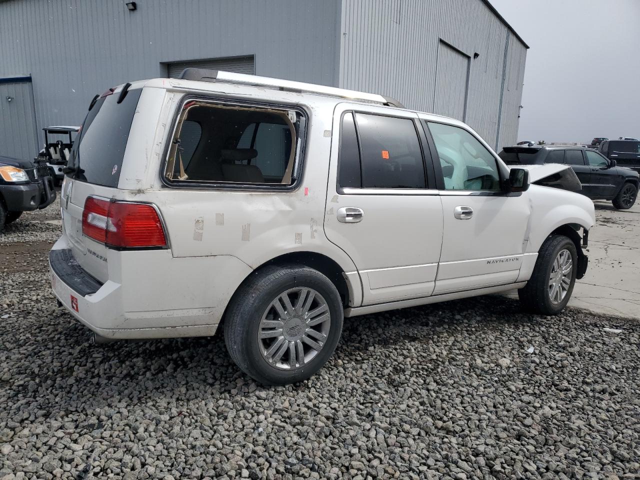 2010 Lincoln Navigator VIN 5LMJJ2H57AEJ10926 Copart auction photo, front end damage thumbnail 3